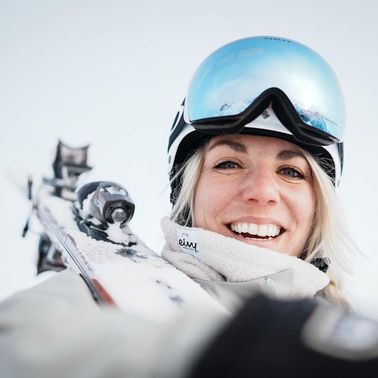 Portrait of Priya meditation instructor